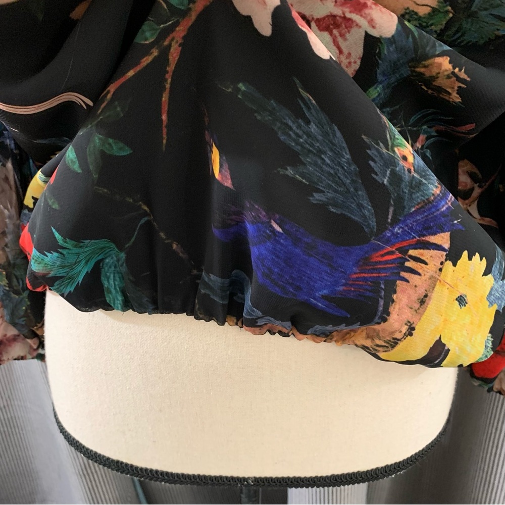 Alice + Olivia Black Floral Off-Shoulder Blouse - Picture 7 of 10